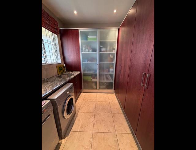 3 BEDROOM APARTMENT FOR SALE IN MUSGRAVE